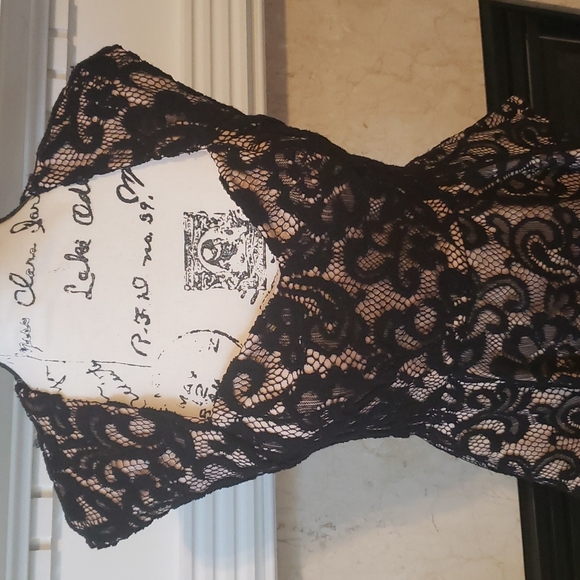 Xscape lace dress - Picture 3 of 8